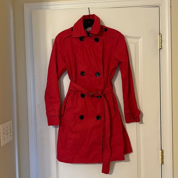 PInk 💗 trench coat 🧥 - Picture 1 of 4